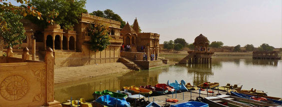 Gadisar lake (Gadsisar Lake)